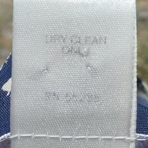 The Limited Floral Short Sleeve Romper with Pockets, Vintage, Navy Blue, Small - Picture 9 of 9